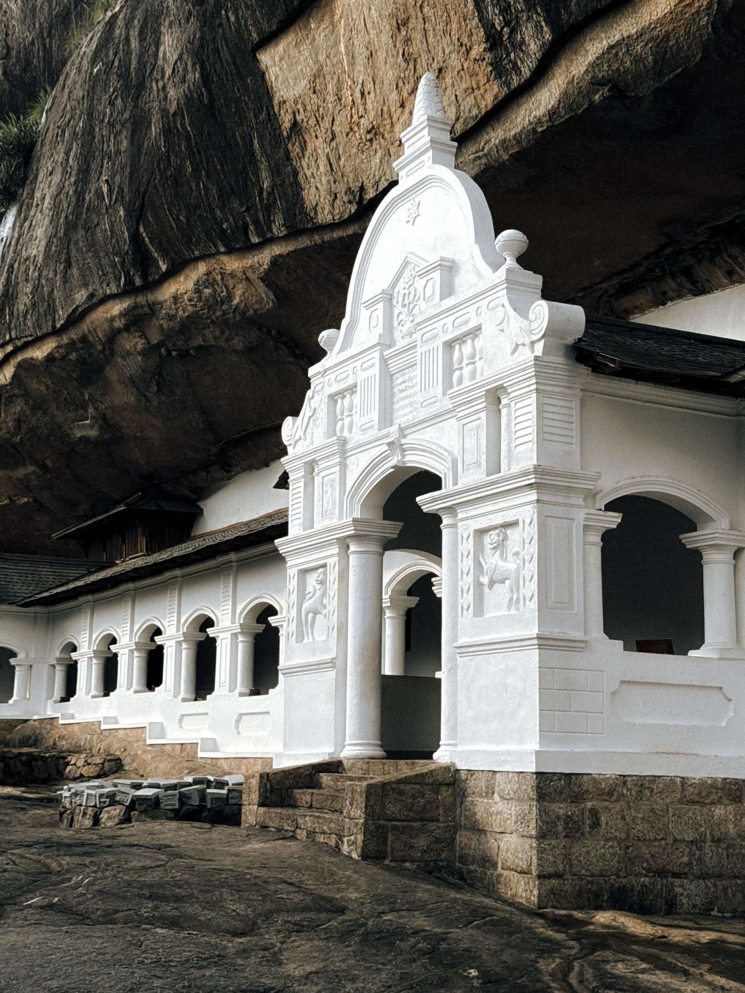 Dambulla Cave Temple entrance