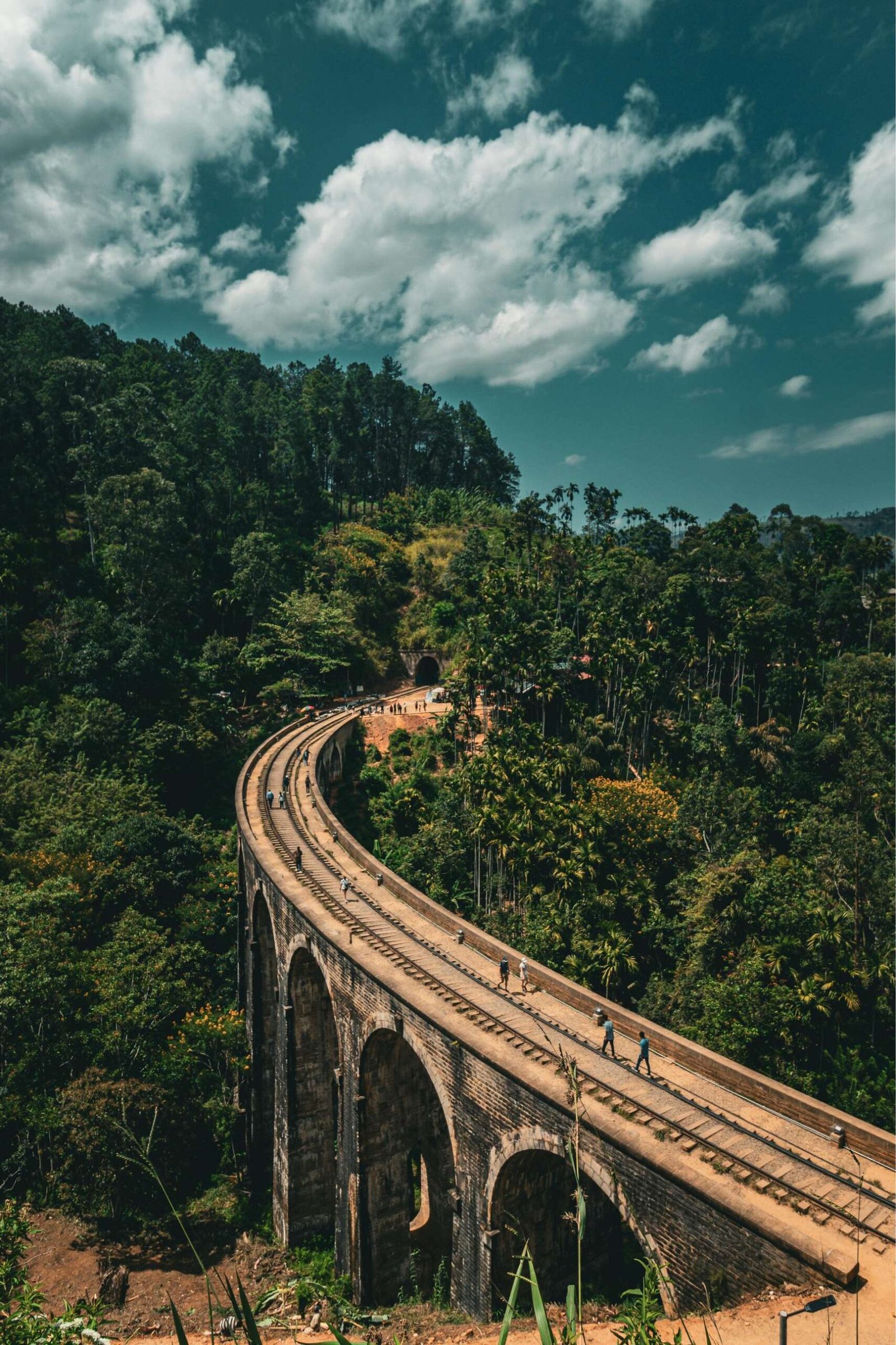 Nine Arch Bridge from above, Ella